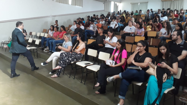 Notícia: ACE Paraguaçu marca presença na 1ª Jornada de Profissões